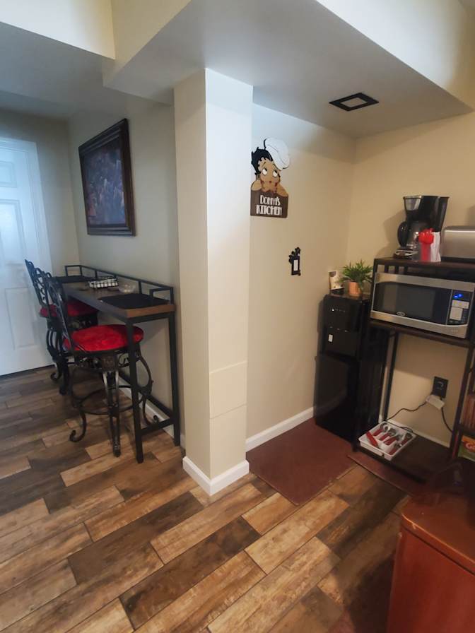 Donna L Monroe's room