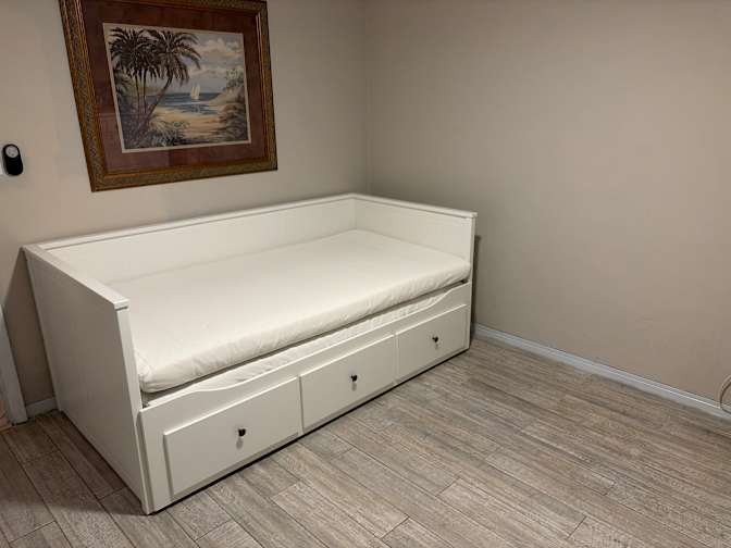 Linda's room