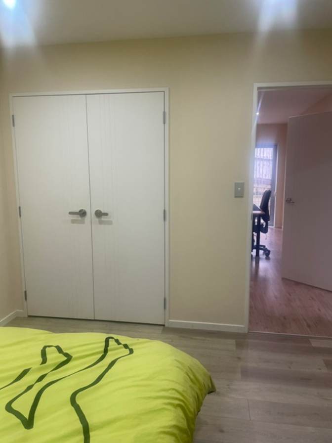 Si Young Jo's room