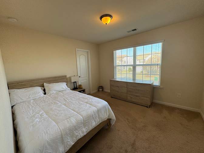 Alcove Rooms's room
