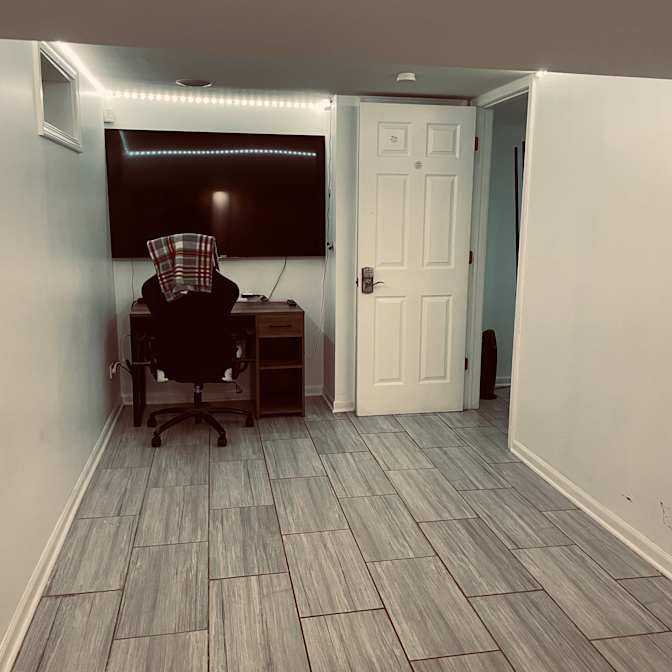 Sandy's room