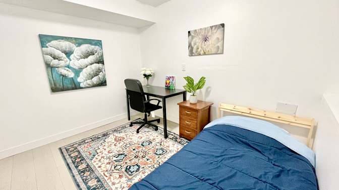 Peyman Zar's room