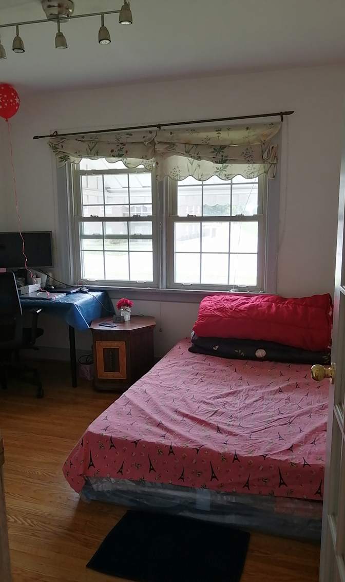Alice.'s room