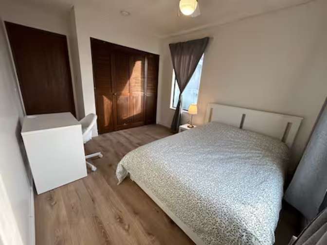 Shirin's room