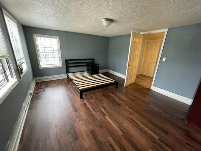 Vic's room