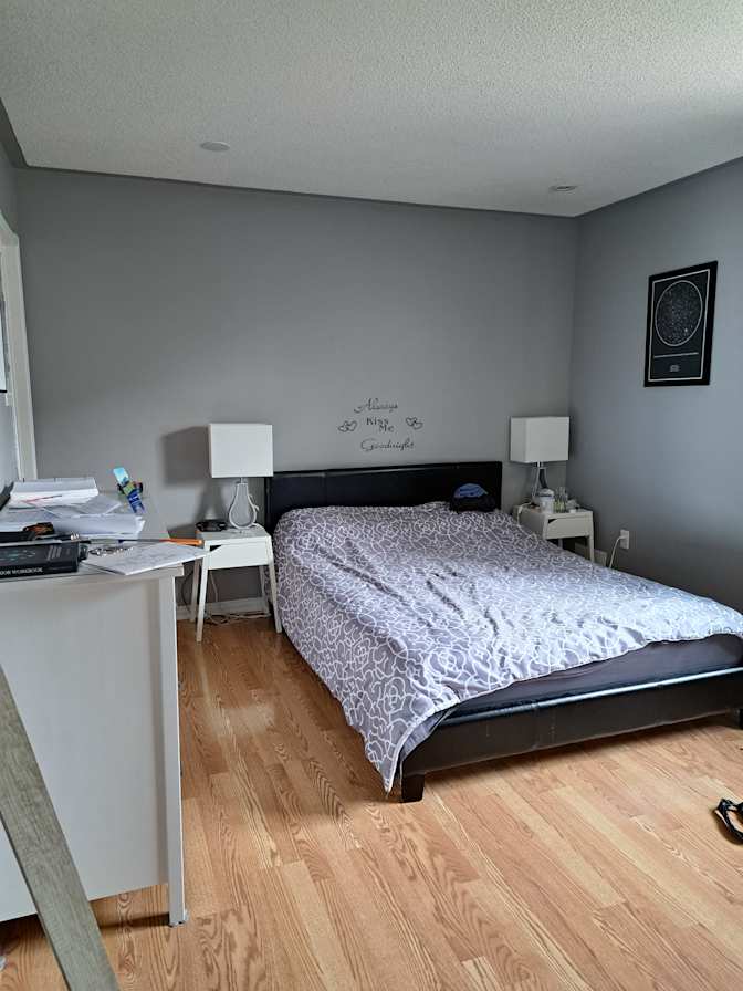 Loreta Jacklyn's room