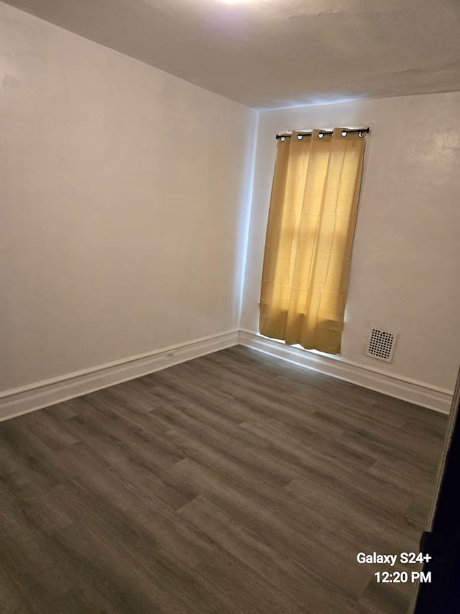 Louis's room