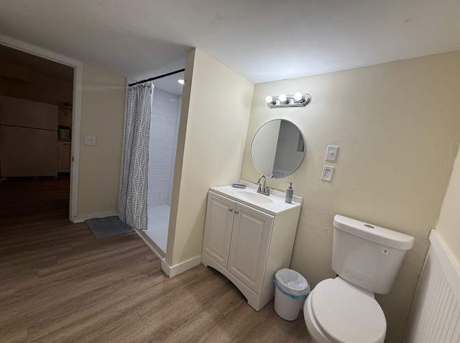 Alcove Rooms's room