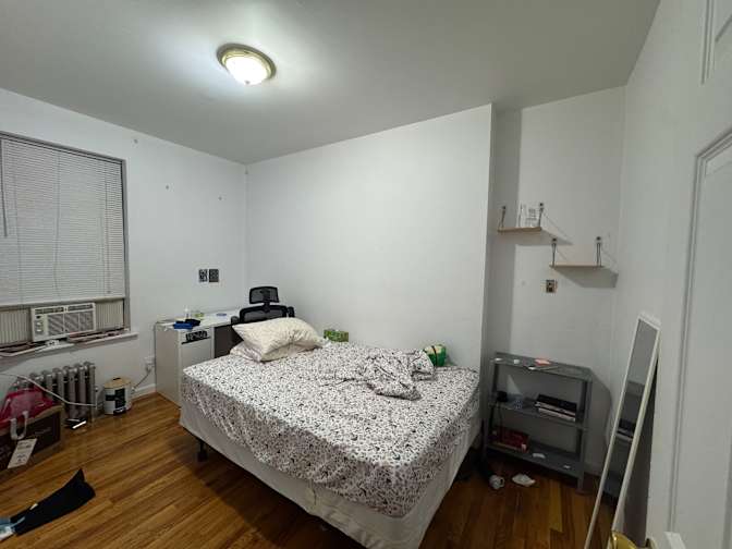 Dina's room