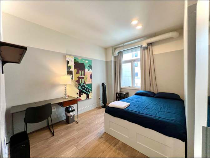 Russian Hill Coliving's room