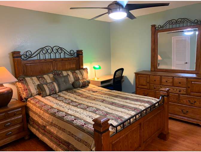 Travis Bloomfield's room