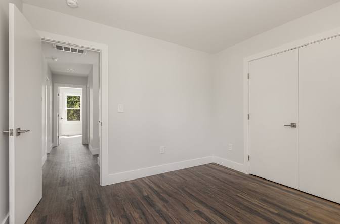Alcove Rooms's room