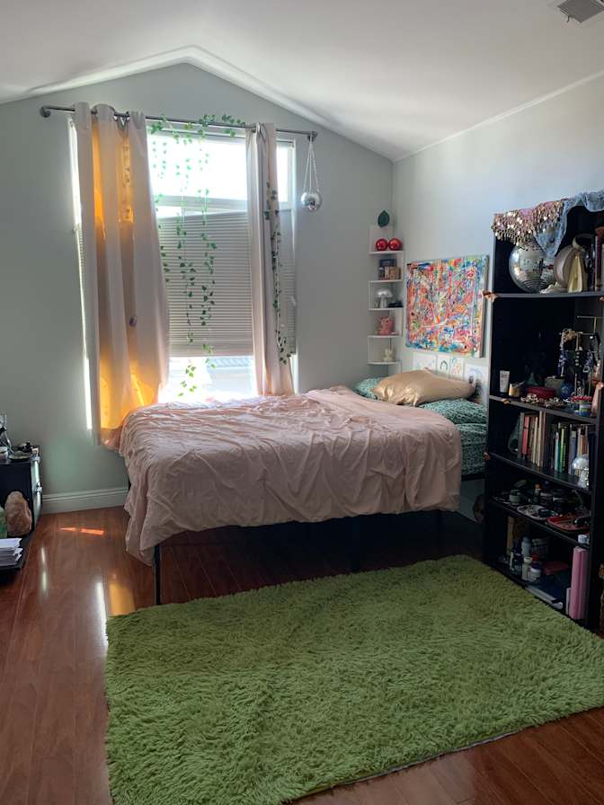 Gabriella Wisdom's room