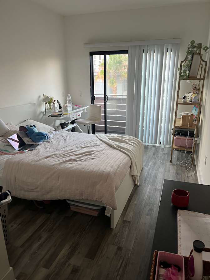 Benet's room