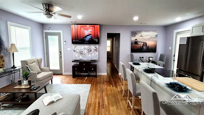 GBU Holdings Group's room
