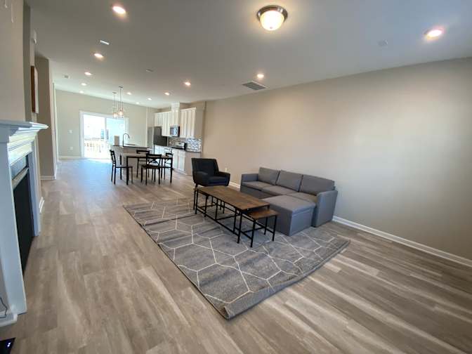Alcove Rooms's room