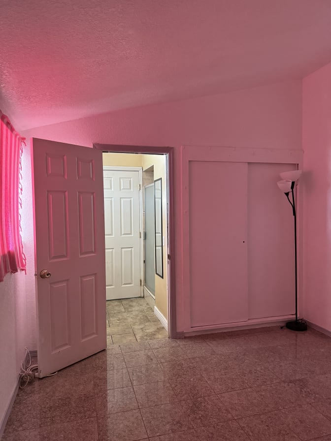 Esthela's room