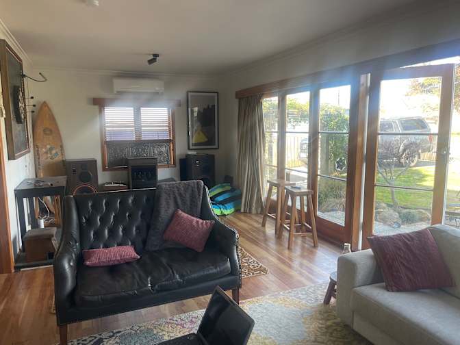 Simon's room