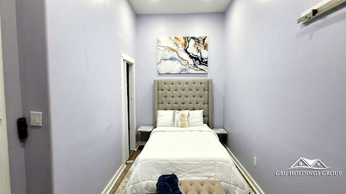 GBU Holdings Group's room