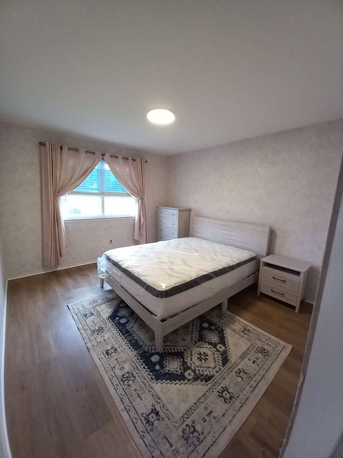 Myong's room