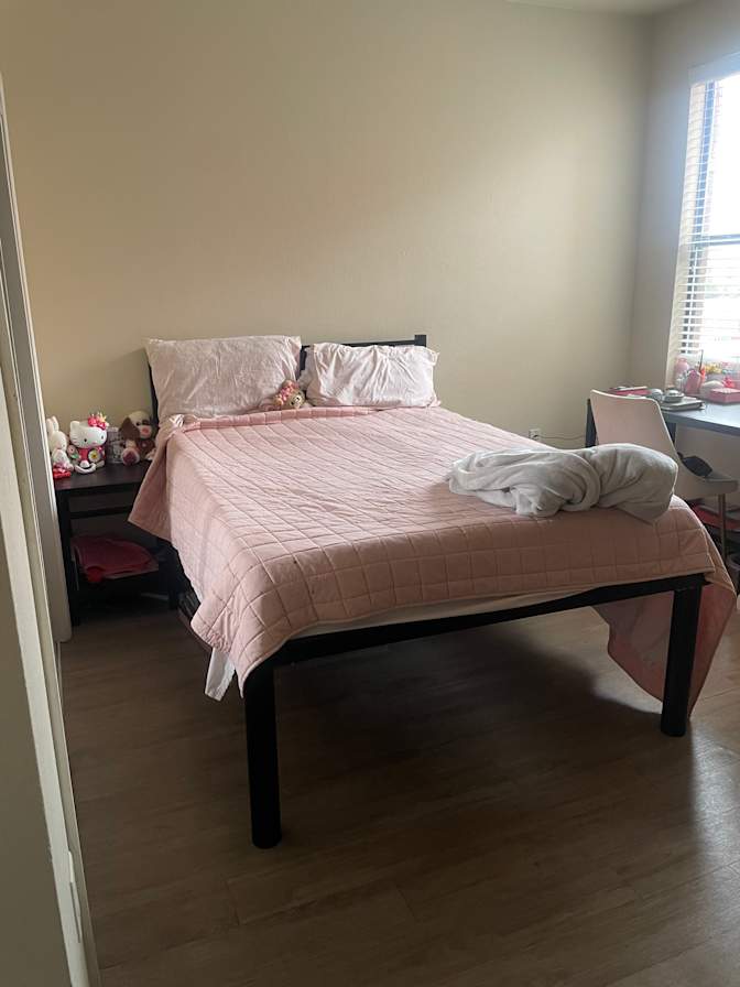 Victoria's room