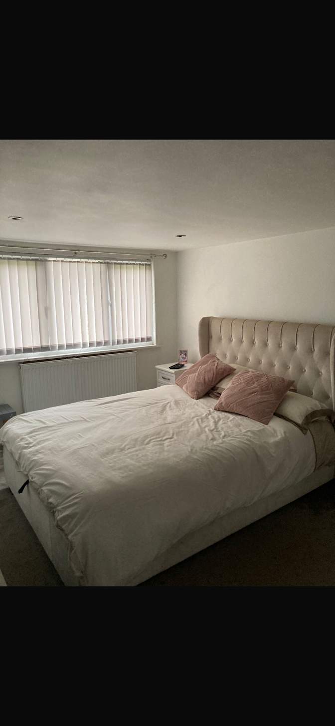 Lisa Lane's room
