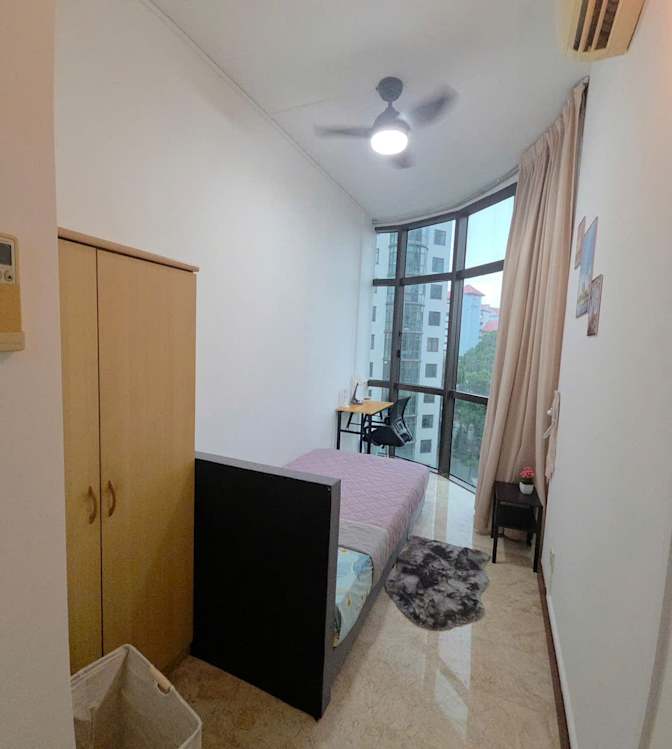 Sunny's room