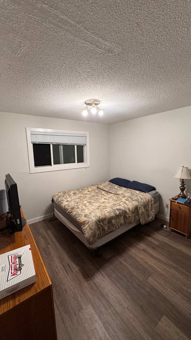 Jonas's room