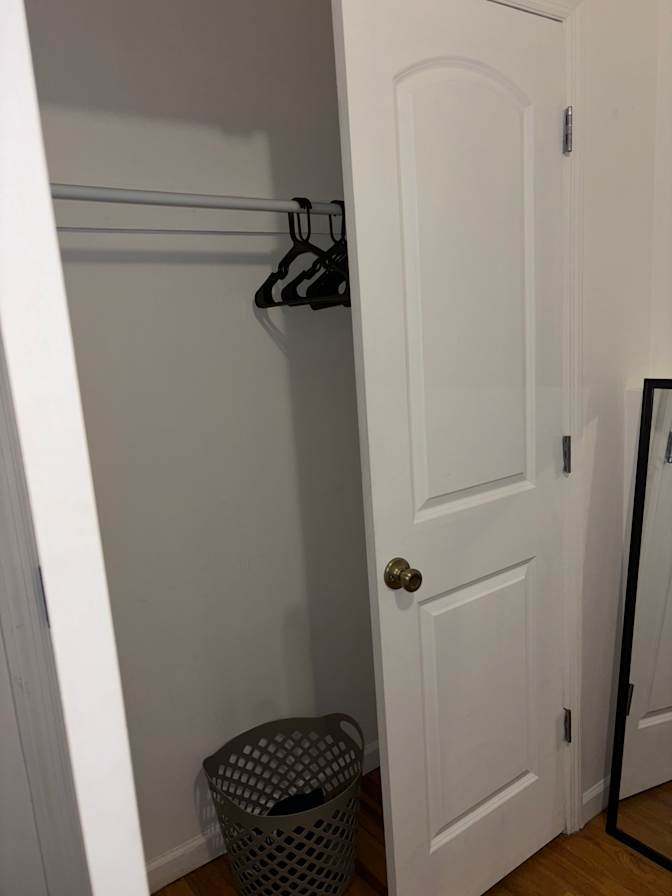 BROOKLYN APARTMENT SHARE LONG OR SHORT TERM's room