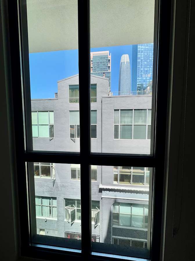 JENNIFER FU's room