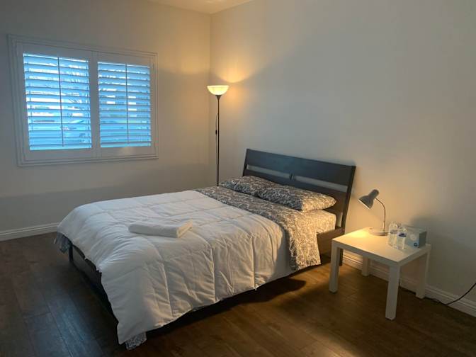 Feng's room