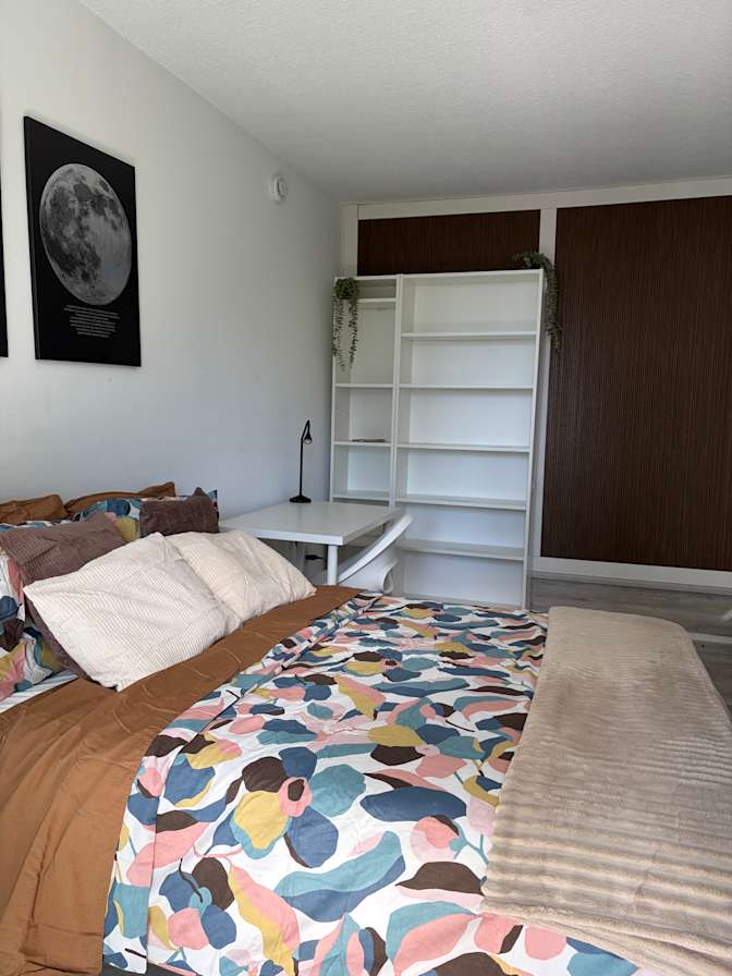 Guillermo's room