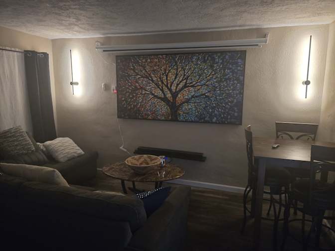 Darwin Pitts's room