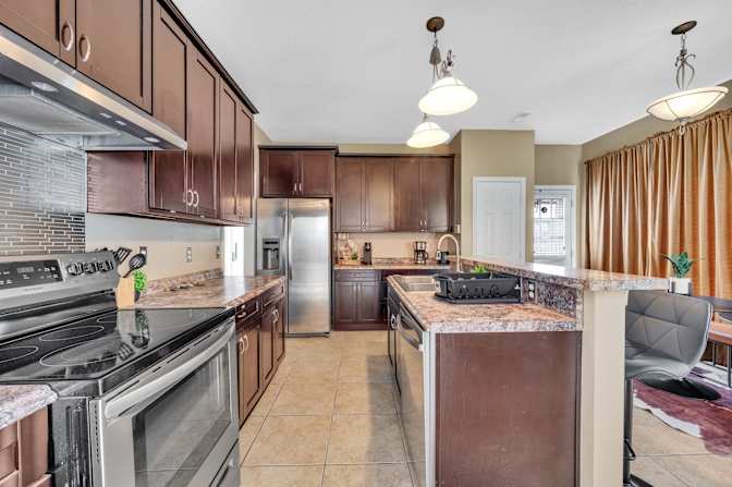 Dynamic Edge Property Solutions's room