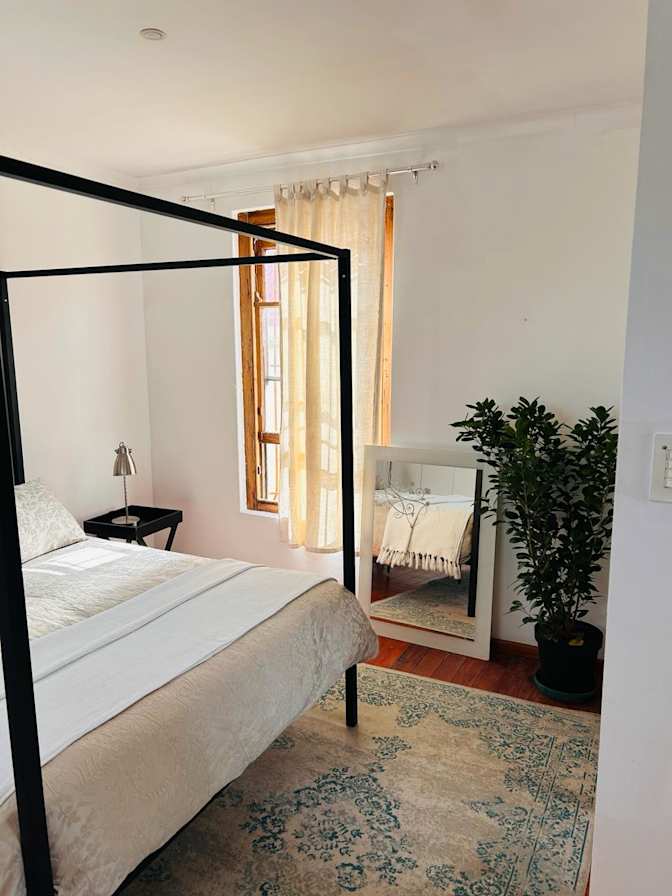 Vernon's room