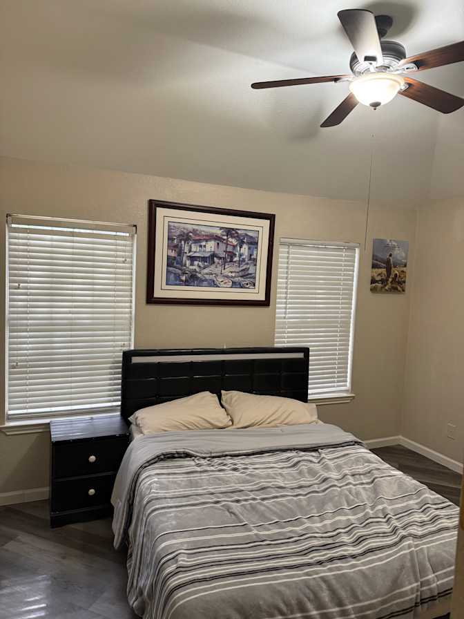 Luis's room