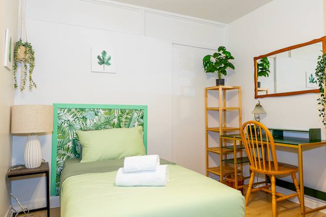 Suzanne's room