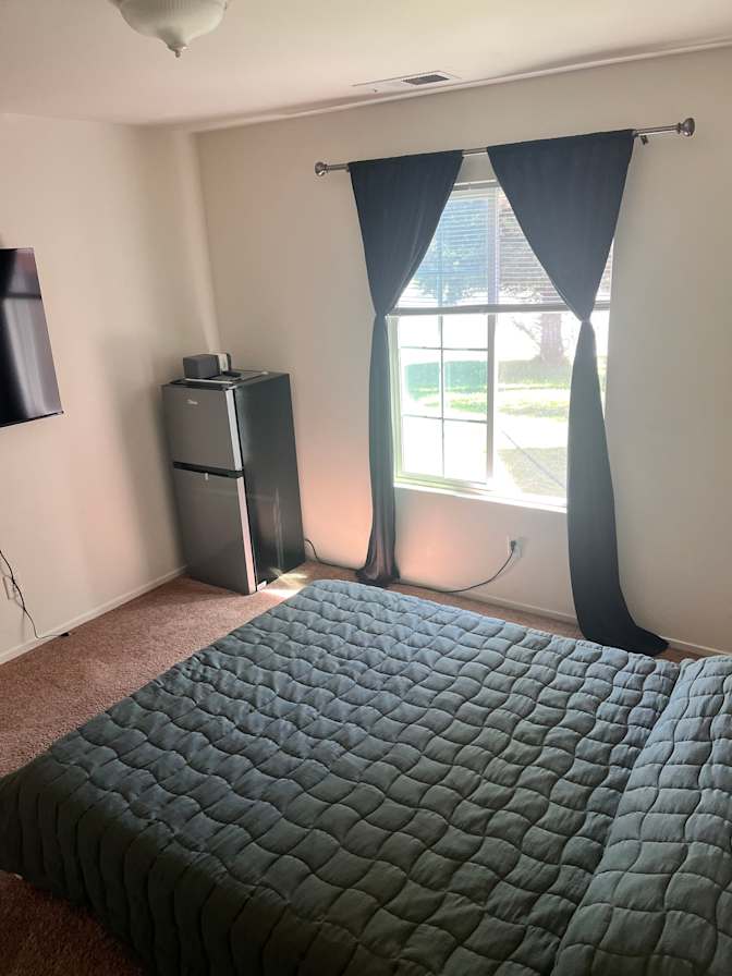 Nydia's room