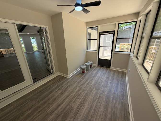 Alcove Rooms's room