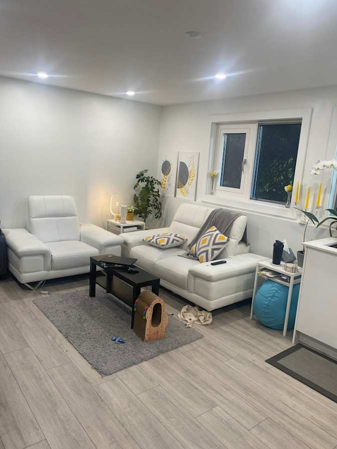 Hedy's room