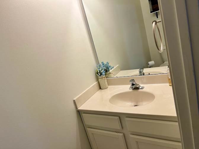Alcove Rooms's room