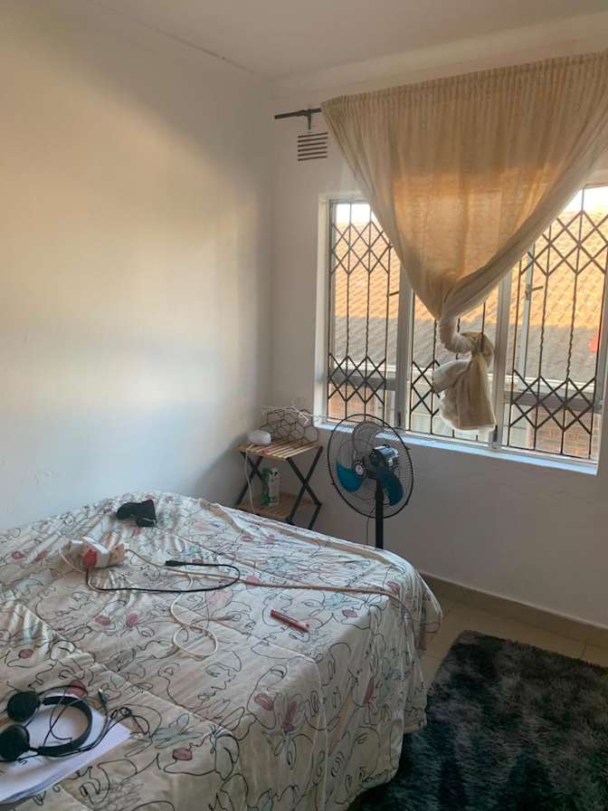 phelisa's room