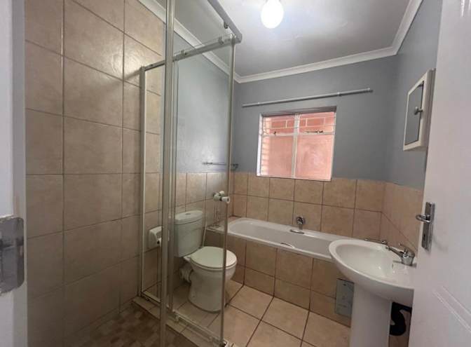 Thobile's room