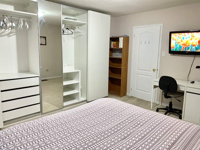 Mark Kay's room