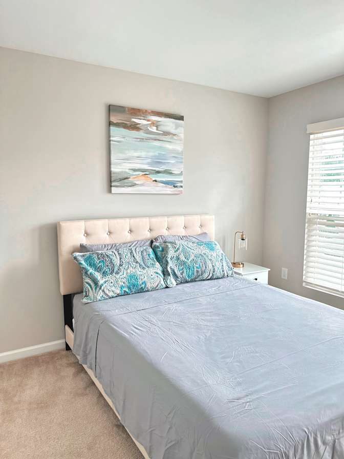 Alcove Rooms's room
