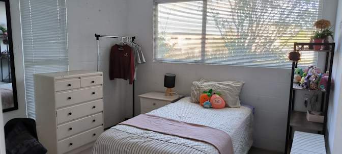 Jeanie's room