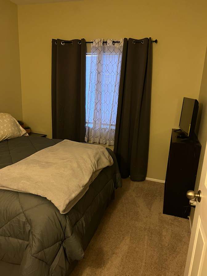Mercedes's room