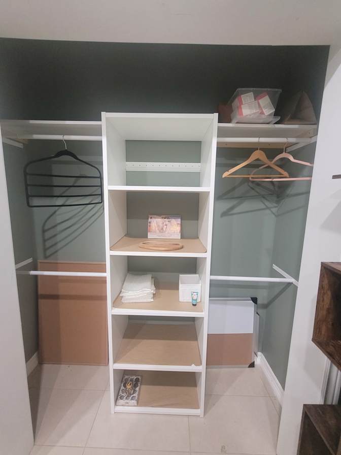 Shreya Shukla's room