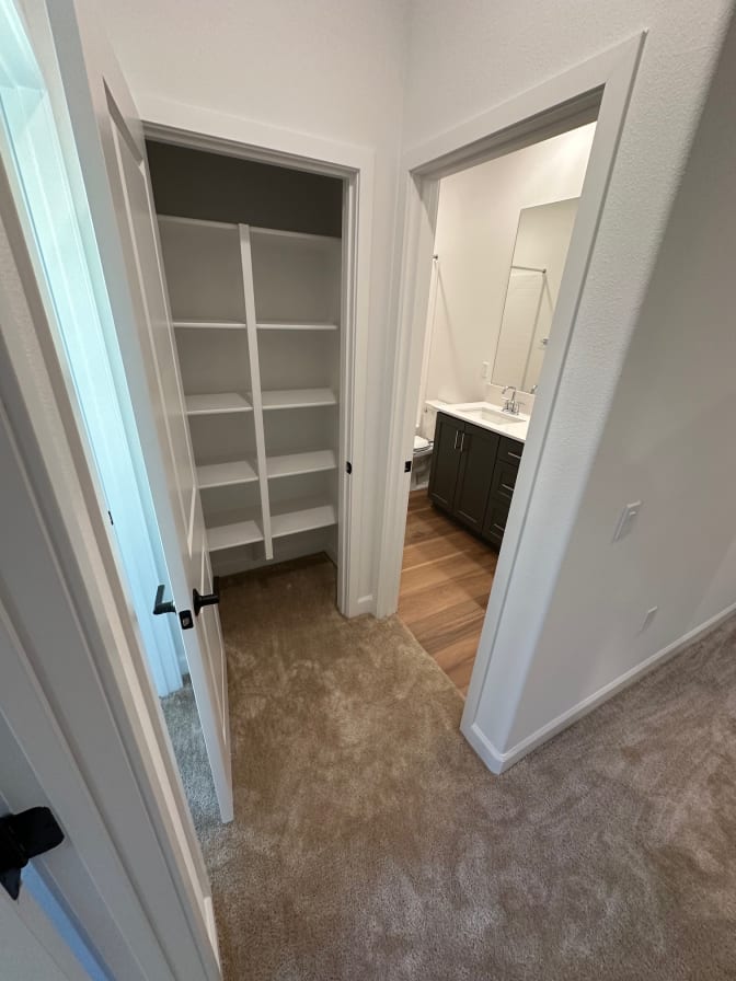Thomas's room