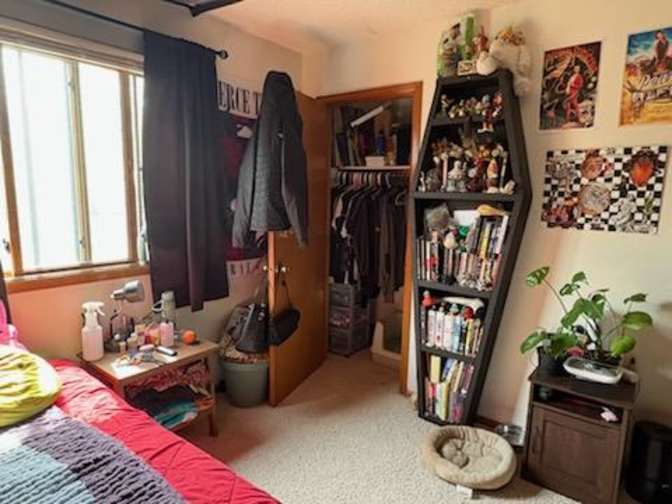 Jacqua's room
